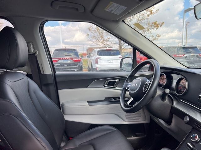 2024 Kia Carnival LX