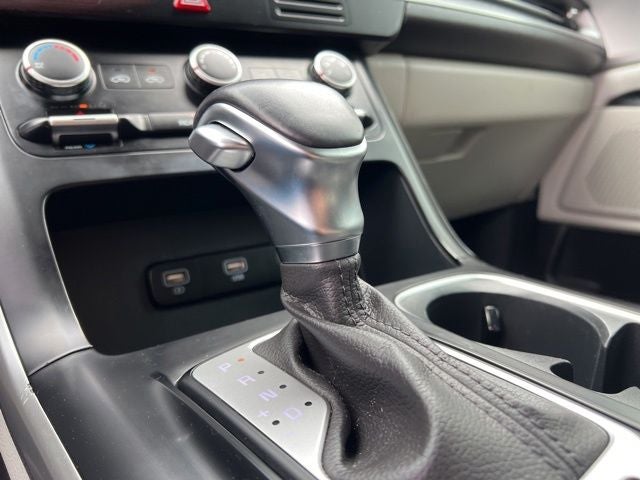 2023 Kia Carnival LX Seat Package