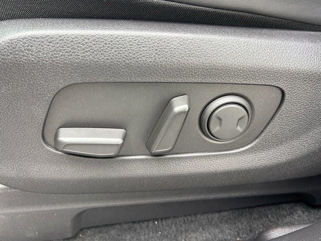 2023 Kia Carnival LX Seat Package