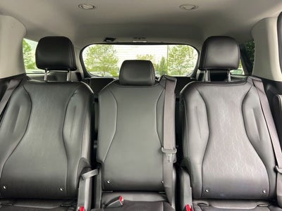 2023 Kia Carnival LX Seat Package