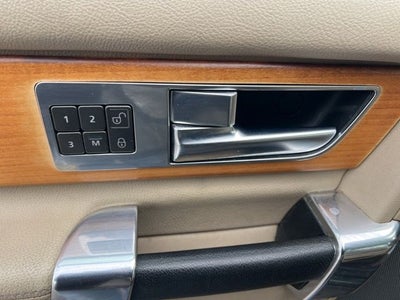2011 Land Rover LR4 V8