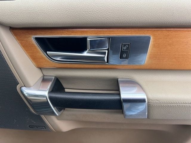 2011 Land Rover LR4 V8