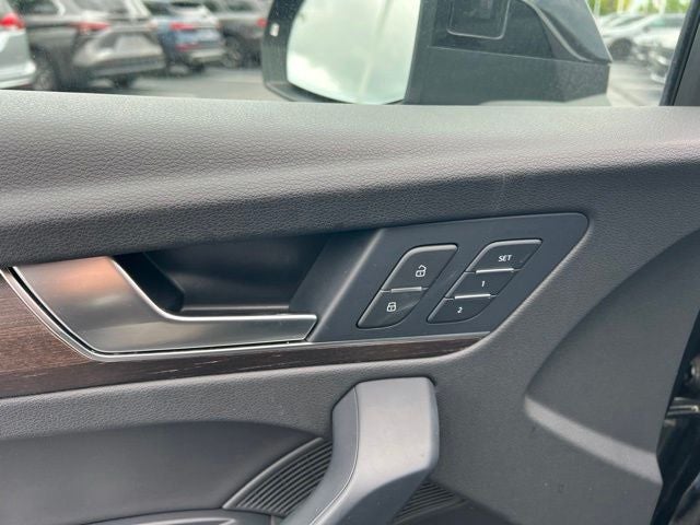 2024 Audi Q5 45 S line Premium quattro