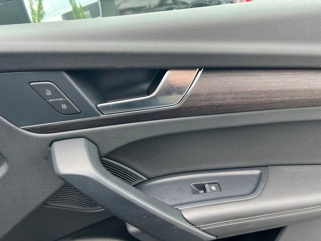 2024 Audi Q5 45 S line Premium quattro
