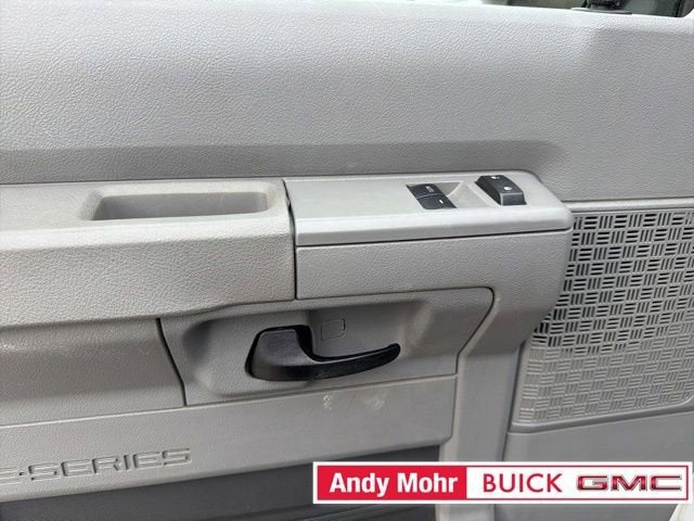 2013 Ford Econoline Wagon XL