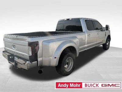 2017 Ford Super Duty F-350 DRW Lariat