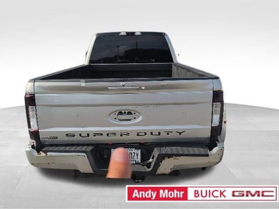 2017 Ford Super Duty F-350 DRW Lariat