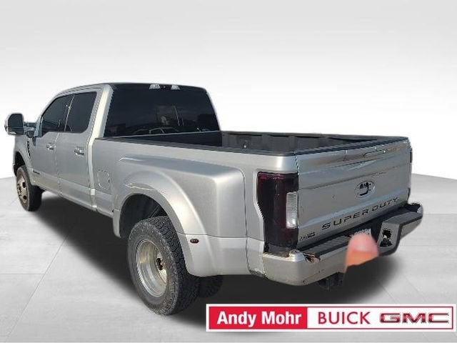 2017 Ford Super Duty F-350 DRW Lariat