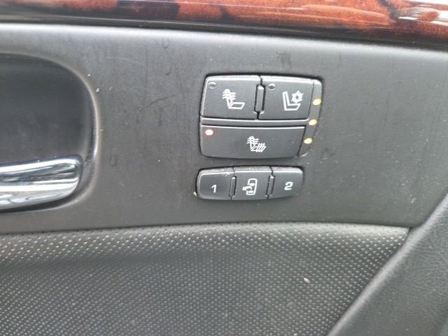 2010 Cadillac DTS w/1SD