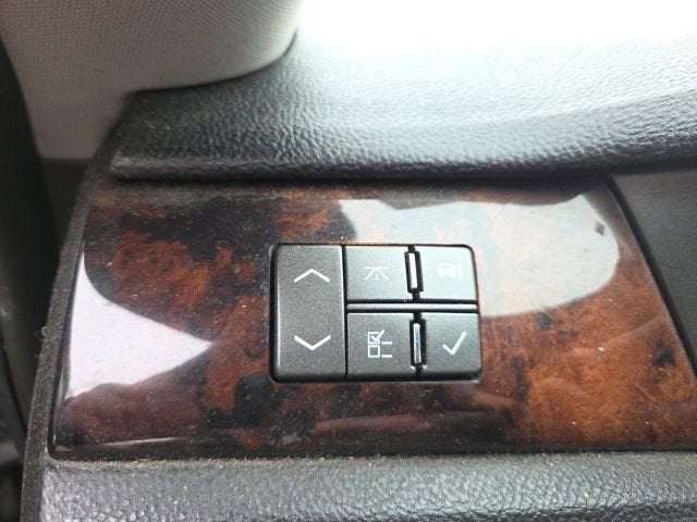 2010 Cadillac DTS w/1SD