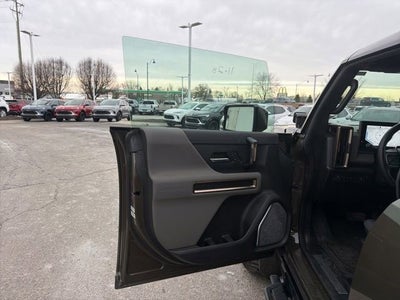 2025 GMC HUMMER EV SUV 3X