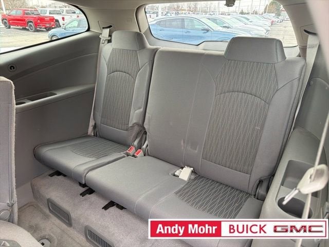 2017 Chevrolet Traverse LS