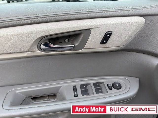 2017 Chevrolet Traverse LS