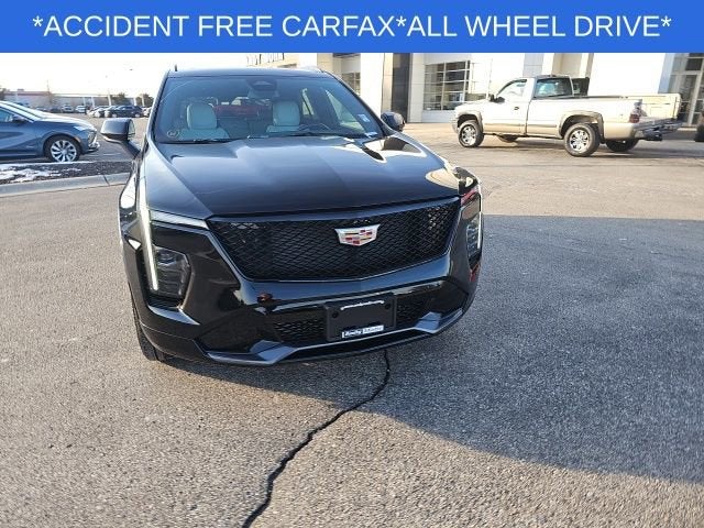 2024 Cadillac XT4 Sport