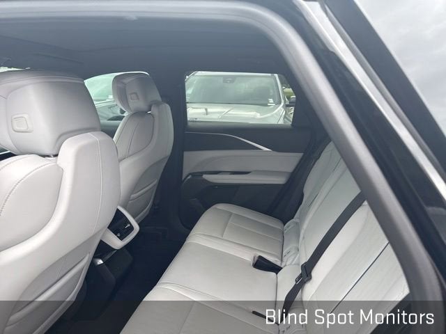 2025 Cadillac LYRIQ Sport 1