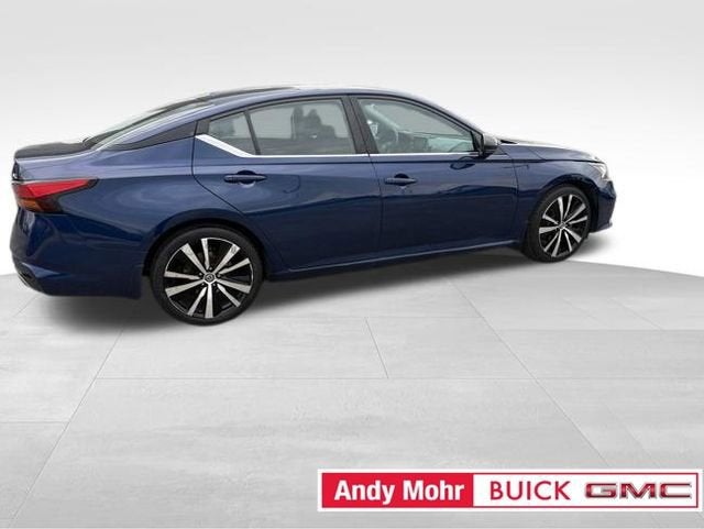 2021 Nissan Altima 2.0 SR
