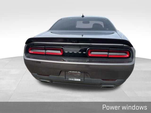 2017 Dodge Challenger SXT