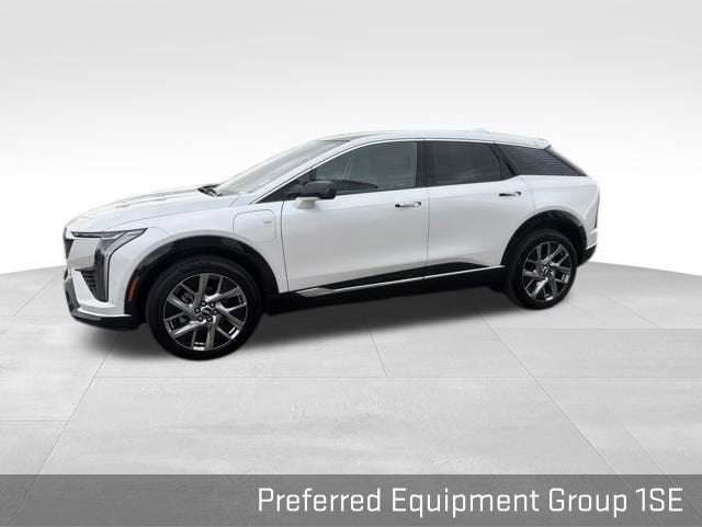 2025 Cadillac OPTIQ Luxury 2
