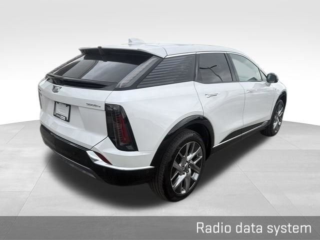 2025 Cadillac OPTIQ Luxury 2