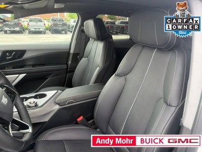 2025 Cadillac OPTIQ Luxury 2