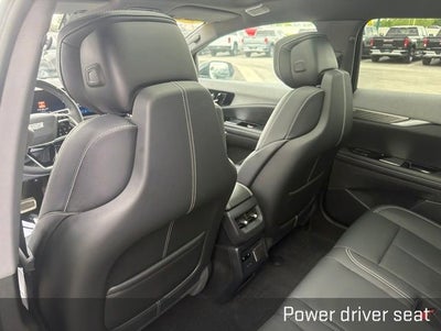 2025 Cadillac OPTIQ Luxury 2