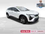 2025 Cadillac OPTIQ Luxury 2