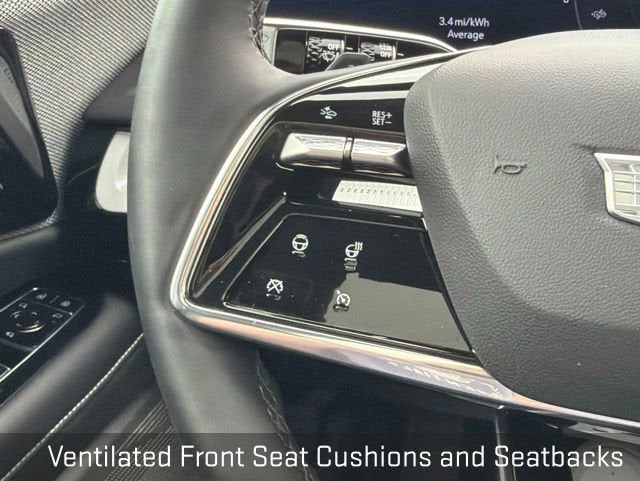 2025 Cadillac OPTIQ Luxury 2