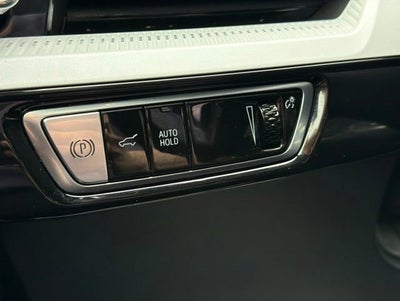 2025 Cadillac OPTIQ Luxury 2