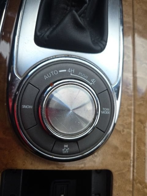 2011 INFINITI QX56 8-passenger
