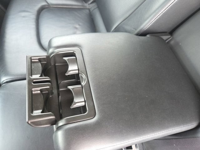 2011 INFINITI QX56 8-passenger