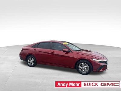 2024 Hyundai Elantra SE