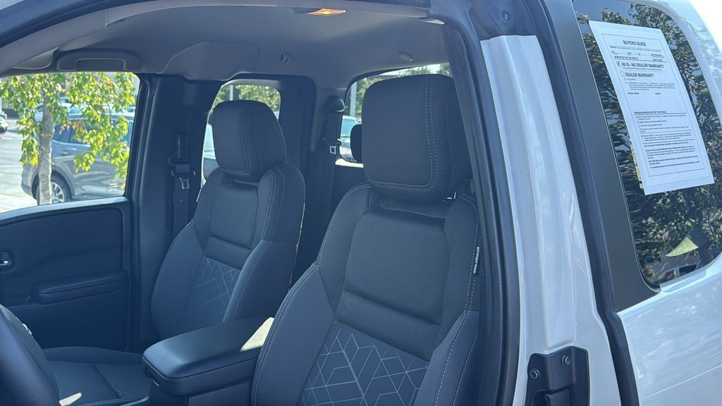 2025 Nissan Frontier SV