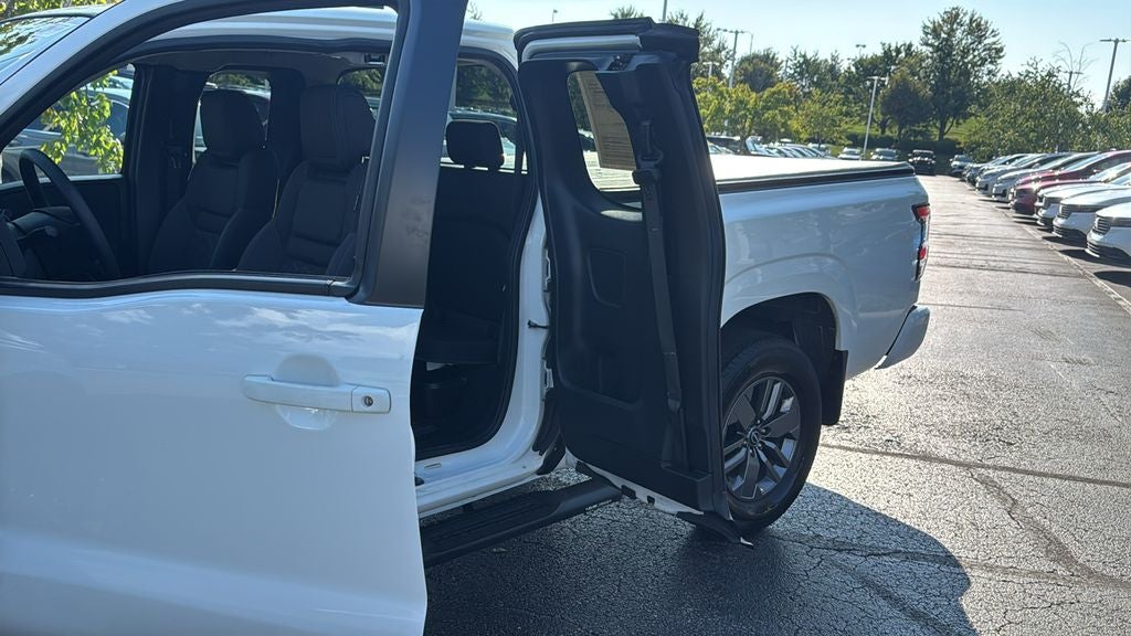 2025 Nissan Frontier SV