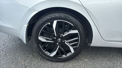 2025 Nissan Versa 1.6 SR