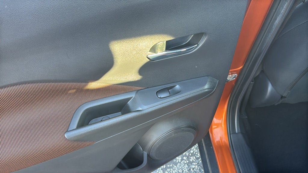2021 Nissan Kicks SR