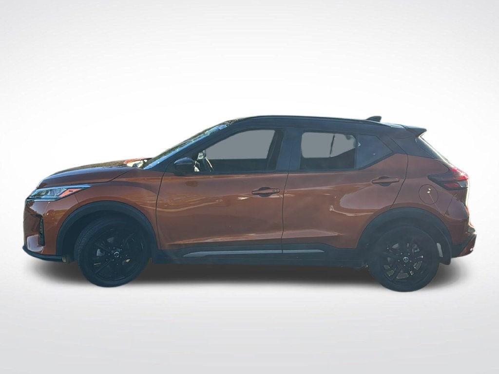 2021 Nissan Kicks SR