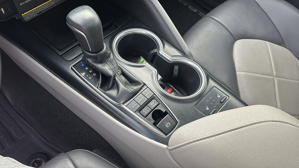 2018 Toyota Camry Hybrid XLE