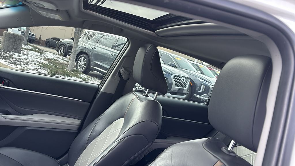 2018 Toyota Camry Hybrid XLE