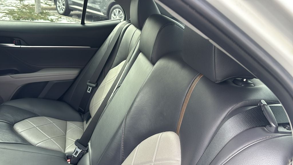 2018 Toyota Camry Hybrid XLE