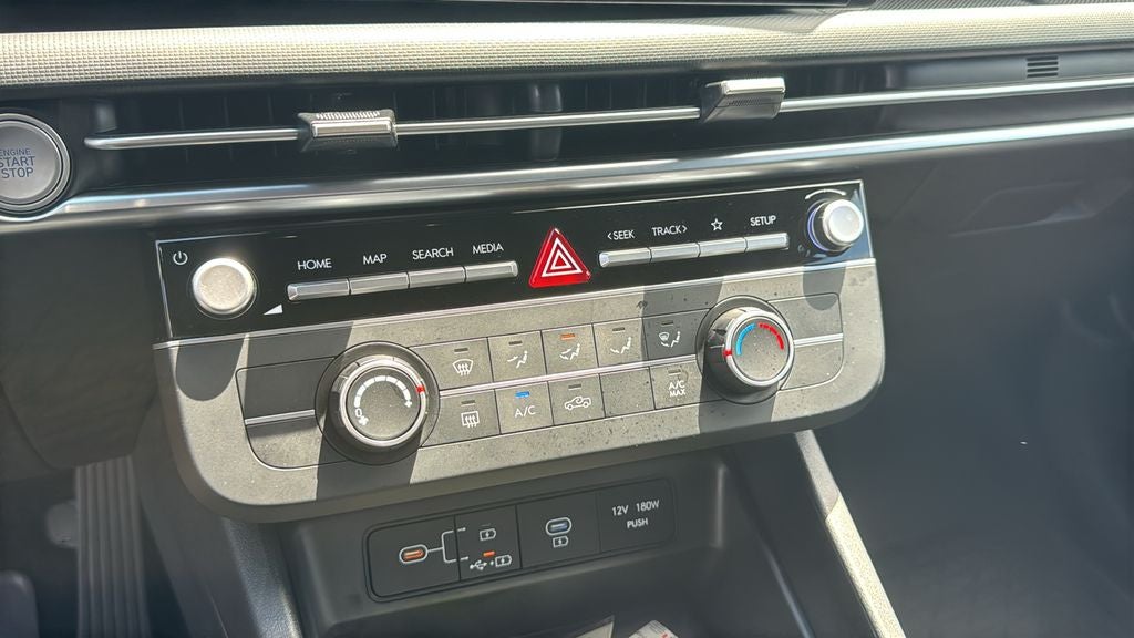2025 Hyundai Santa Cruz SE