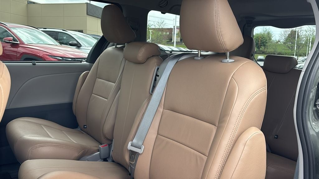 2020 Toyota Sienna LE 8 Passenger