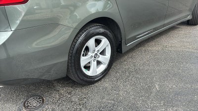 2020 Toyota Sienna LE 8 Passenger