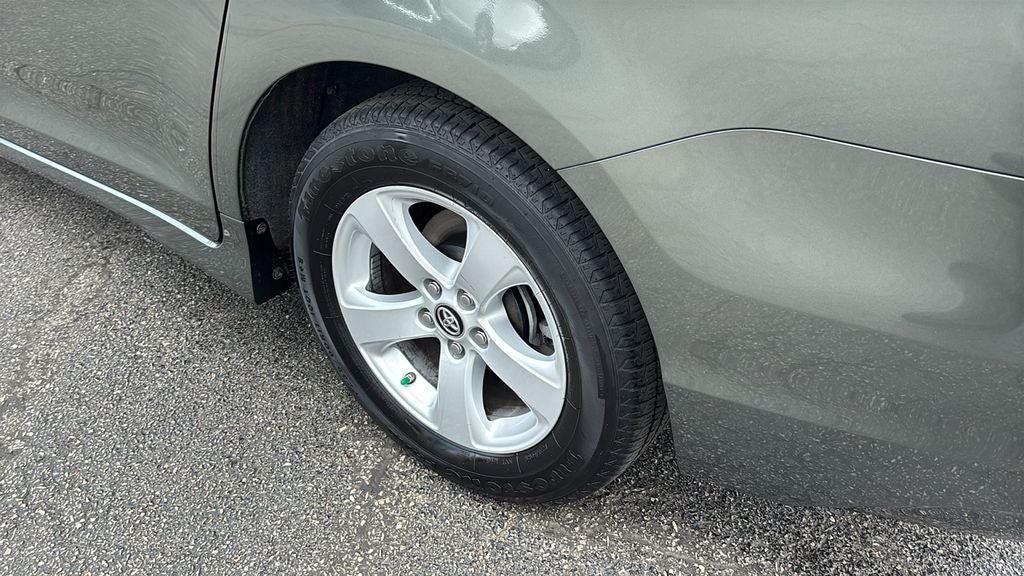 2020 Toyota Sienna LE 8 Passenger