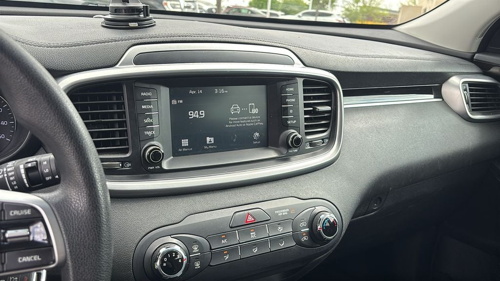 2019 Kia Sorento LX