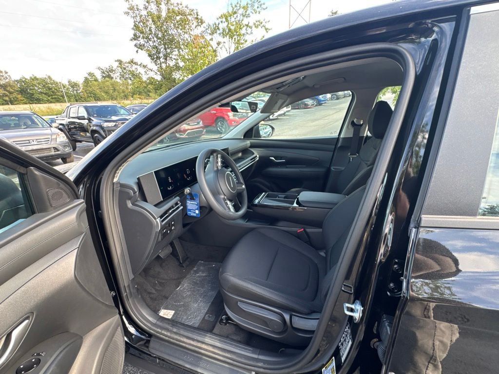 2026 Hyundai Tucson Hybrid Blue SE