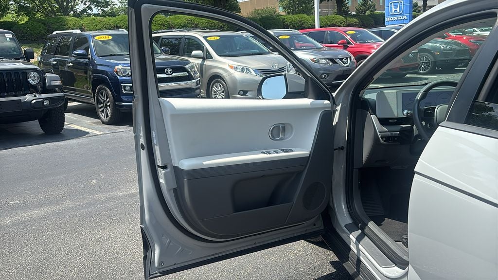 2024 Hyundai IONIQ 5 SE