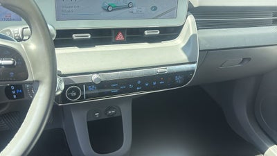 2024 Hyundai IONIQ 5 SE