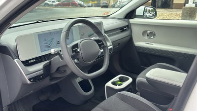 2024 Hyundai IONIQ 5 SE