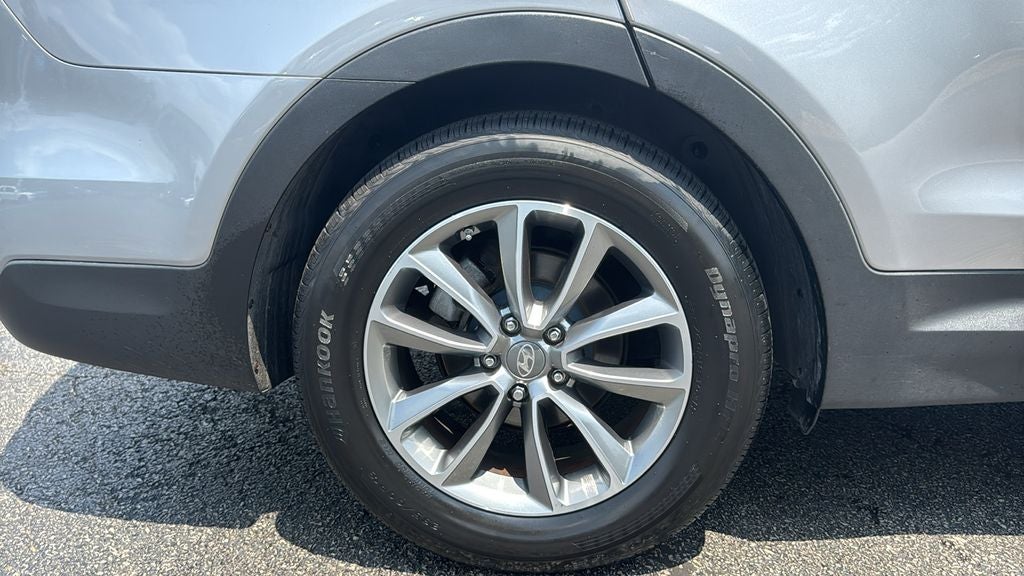 2018 Hyundai Santa Fe SE