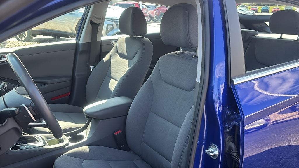 2022 Hyundai Ioniq Hybrid SE